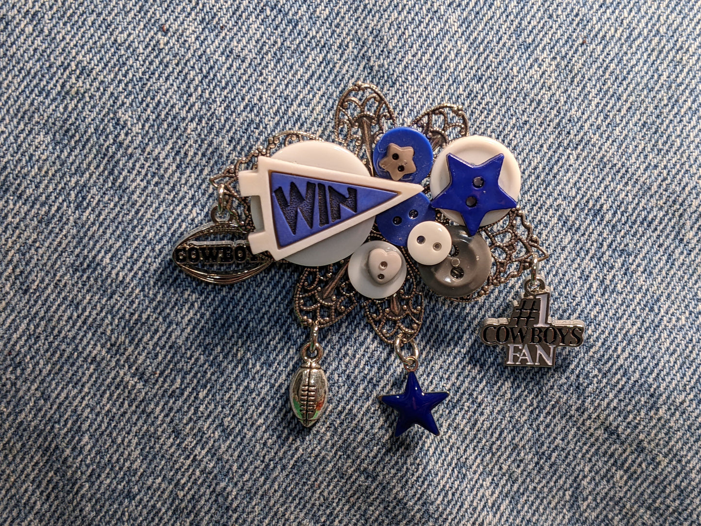 Dallas Cowboys Themed Brooch-Unique Charm Pin! Cowboys1