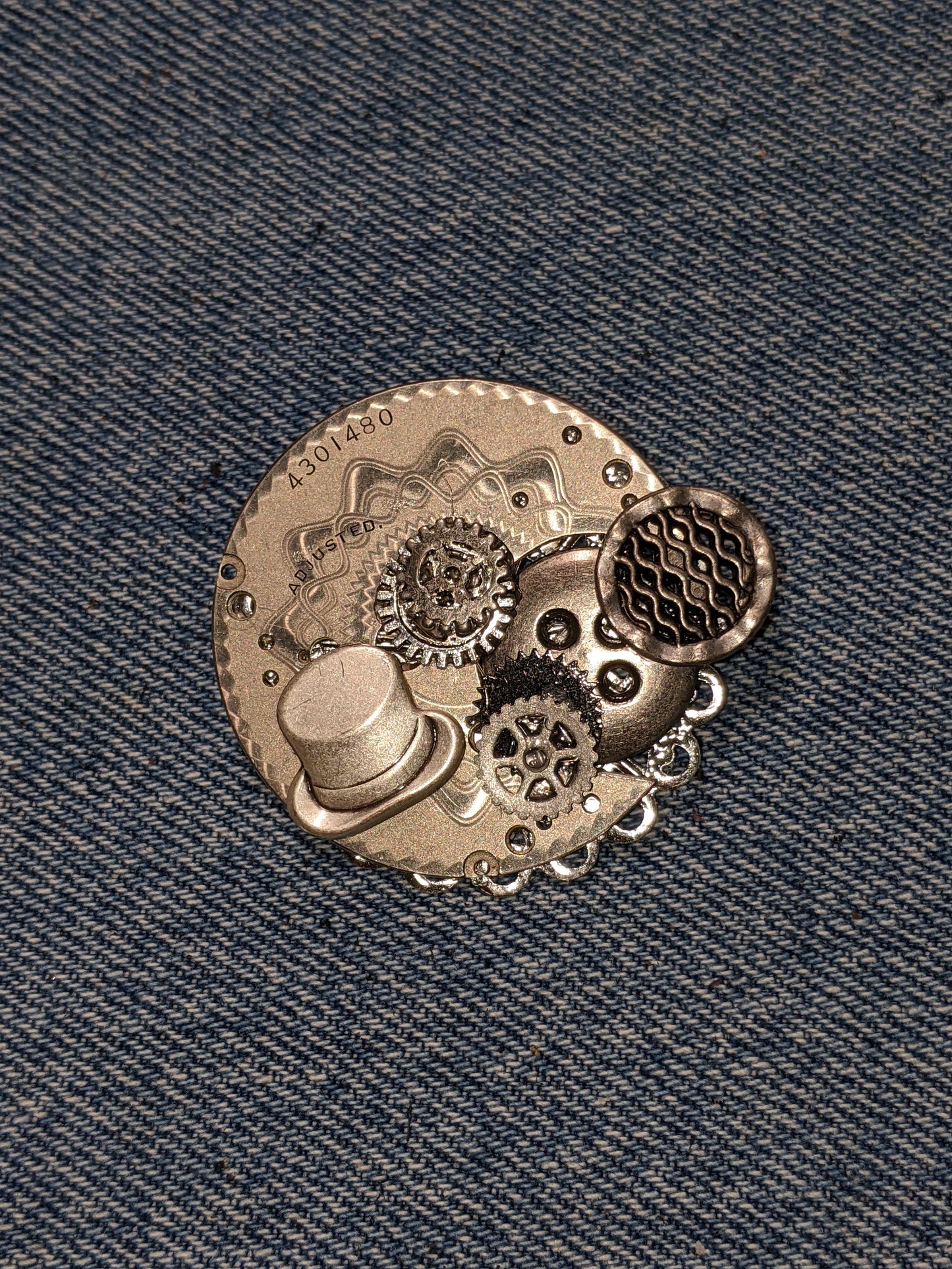 Steampunk Themed Brooch-Unique Charm Pin! TOP6-with real watch parts
