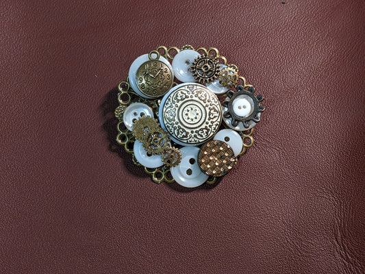 Vintage Steampunk Themed Brooch-Unique Charm Pin! Vintage22