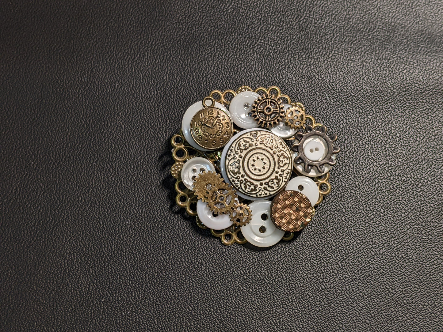 Vintage Steampunk Themed Brooch-Unique Charm Pin! Vintage22