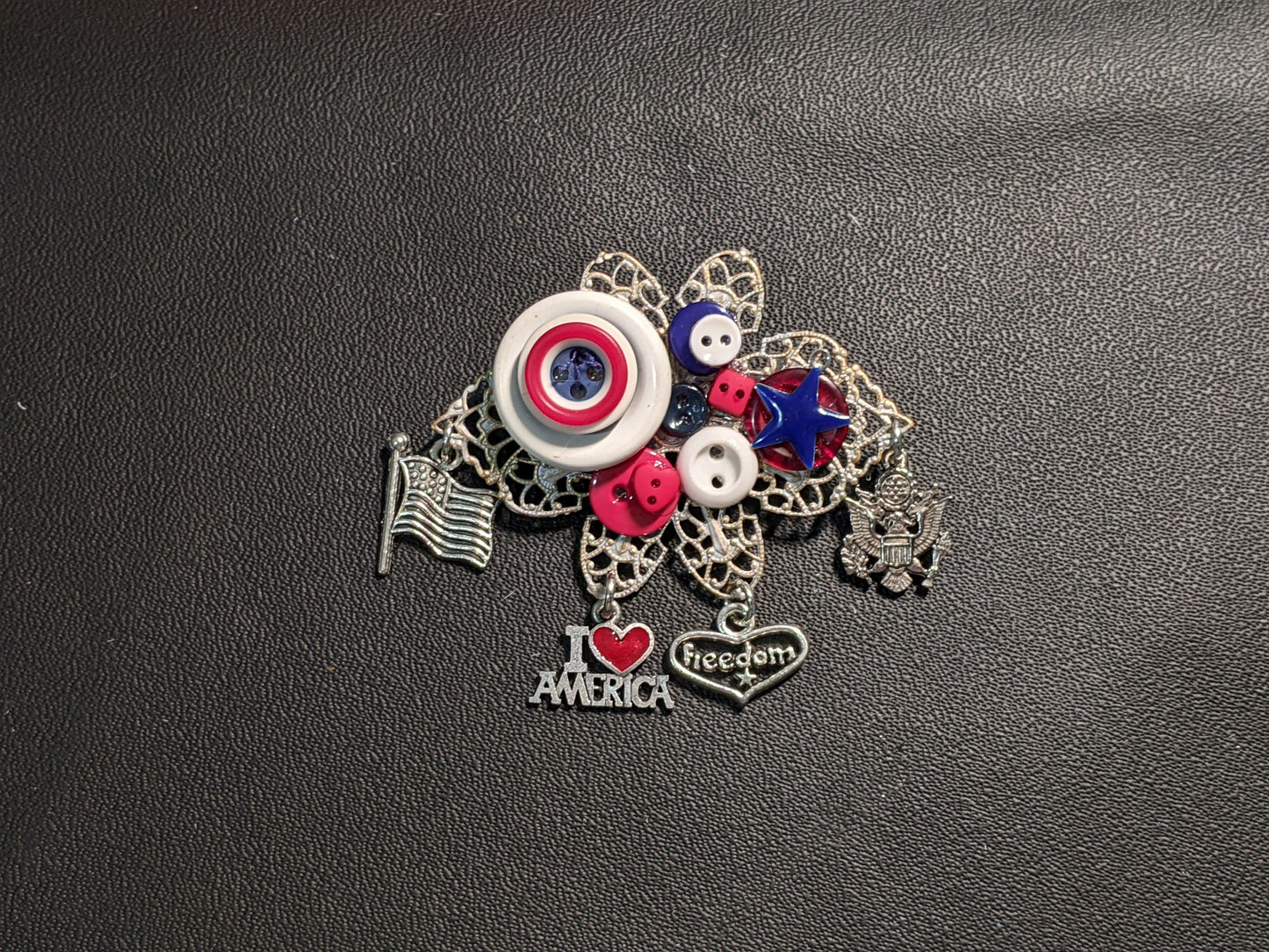 US Army Themed Brooch-Unique Charm Pin! Army1