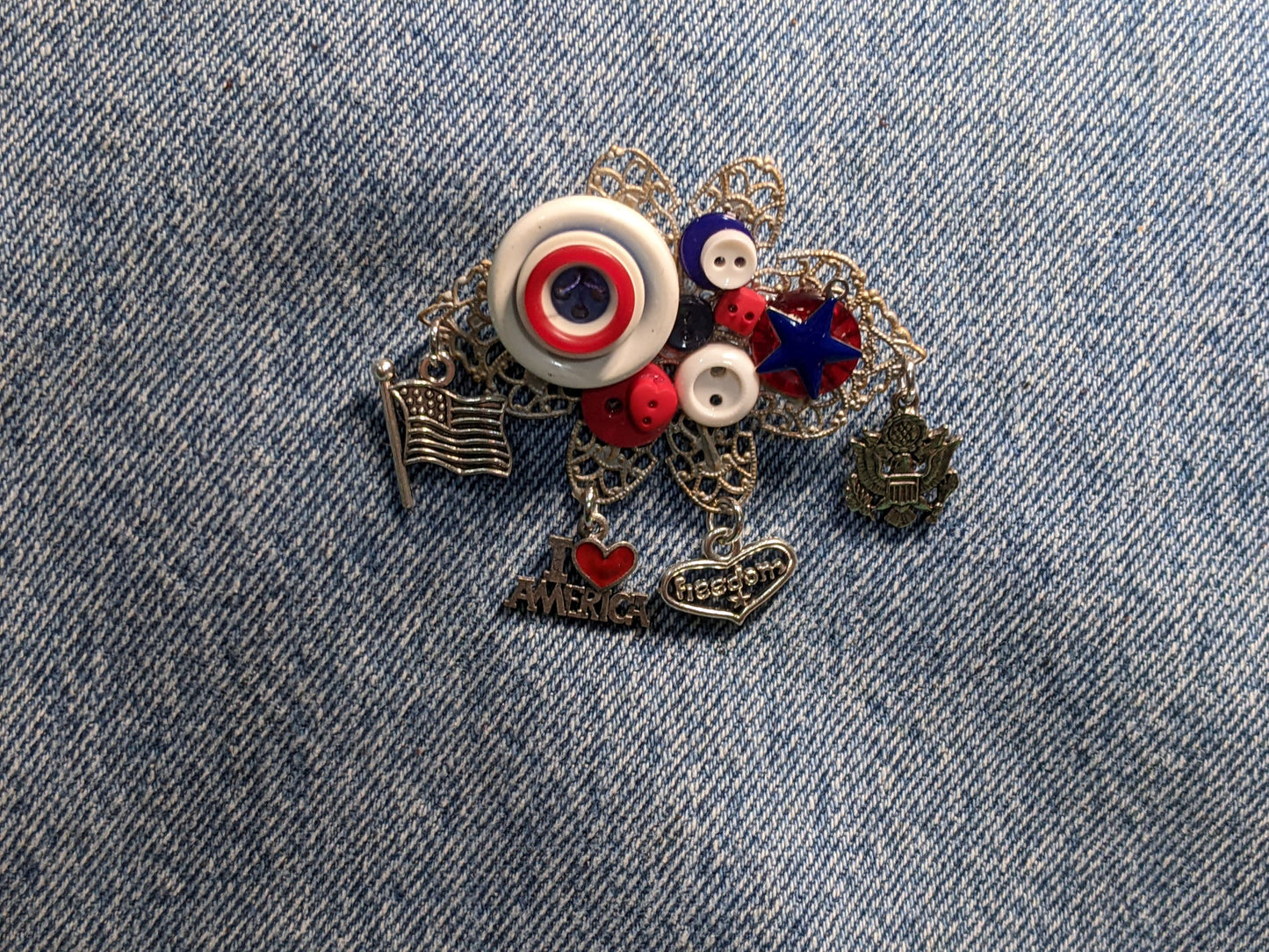 US Army Themed Brooch-Unique Charm Pin! Army1