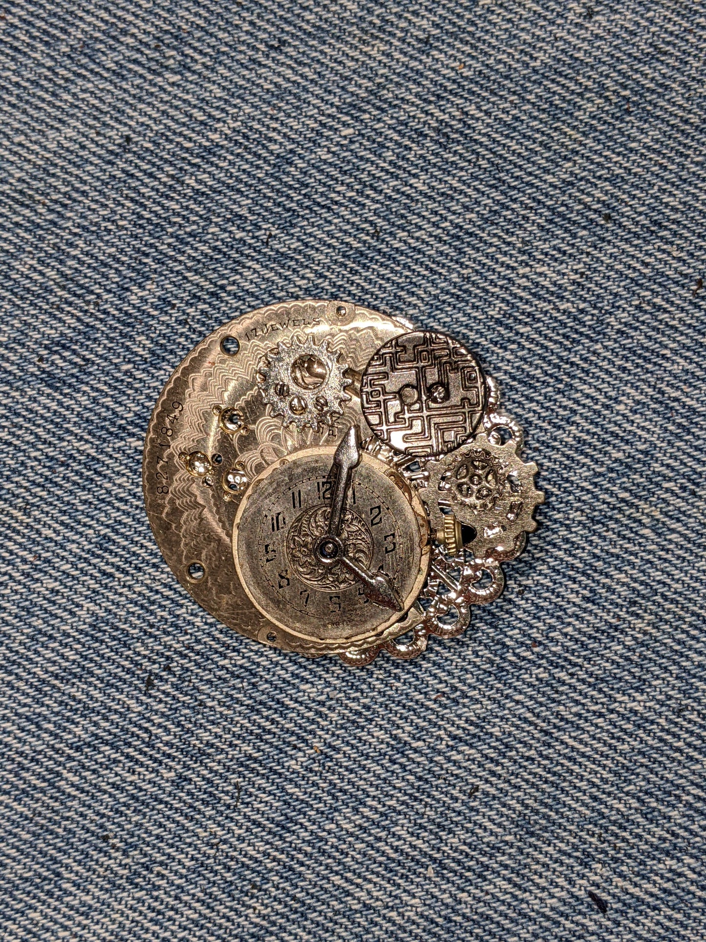 Steampunk Themed Brooch-Unique Charm Pin! With real watch parts-TOP10