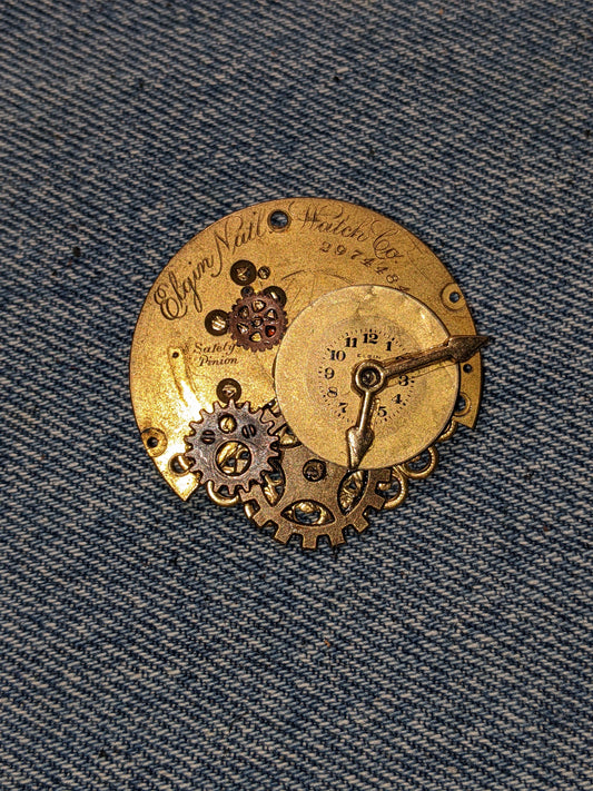 Steampunk Themed Brooch-Unique Charm Pin! TOP2-with real watch parts