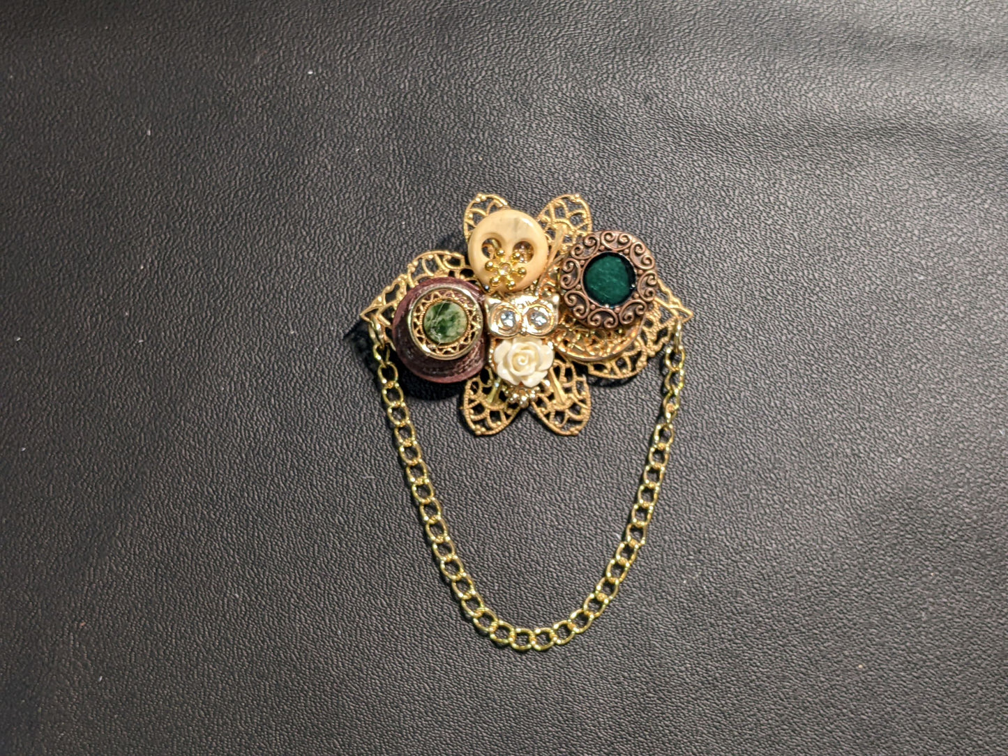 Vintage Steampunk Themed Brooch-Unique Charm Pin! Vintage4